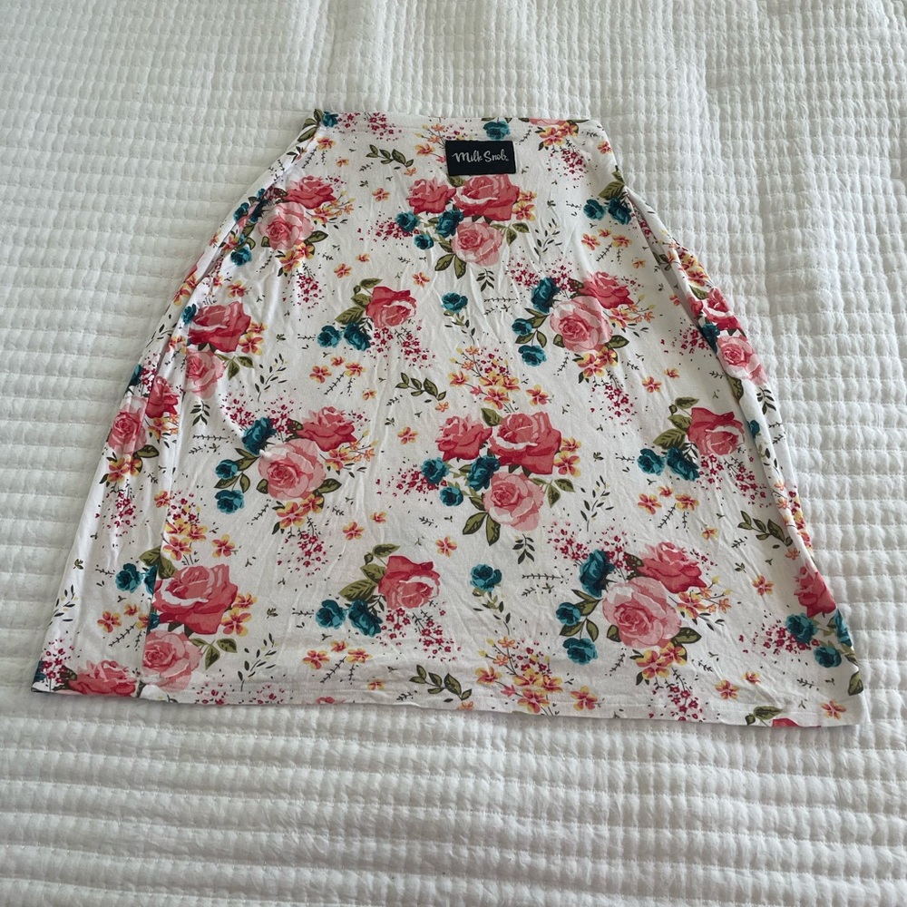 NWOT Milk Snob 5-in-1 Breastfeeding and Car Seat Cover - French Floral